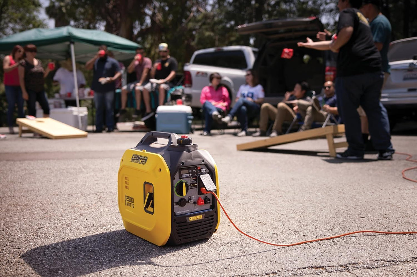 Champion Power Equipment 2500-Watt Ultralight Portable Inverter Generator with Quiet Technology and 3 Year Warranty