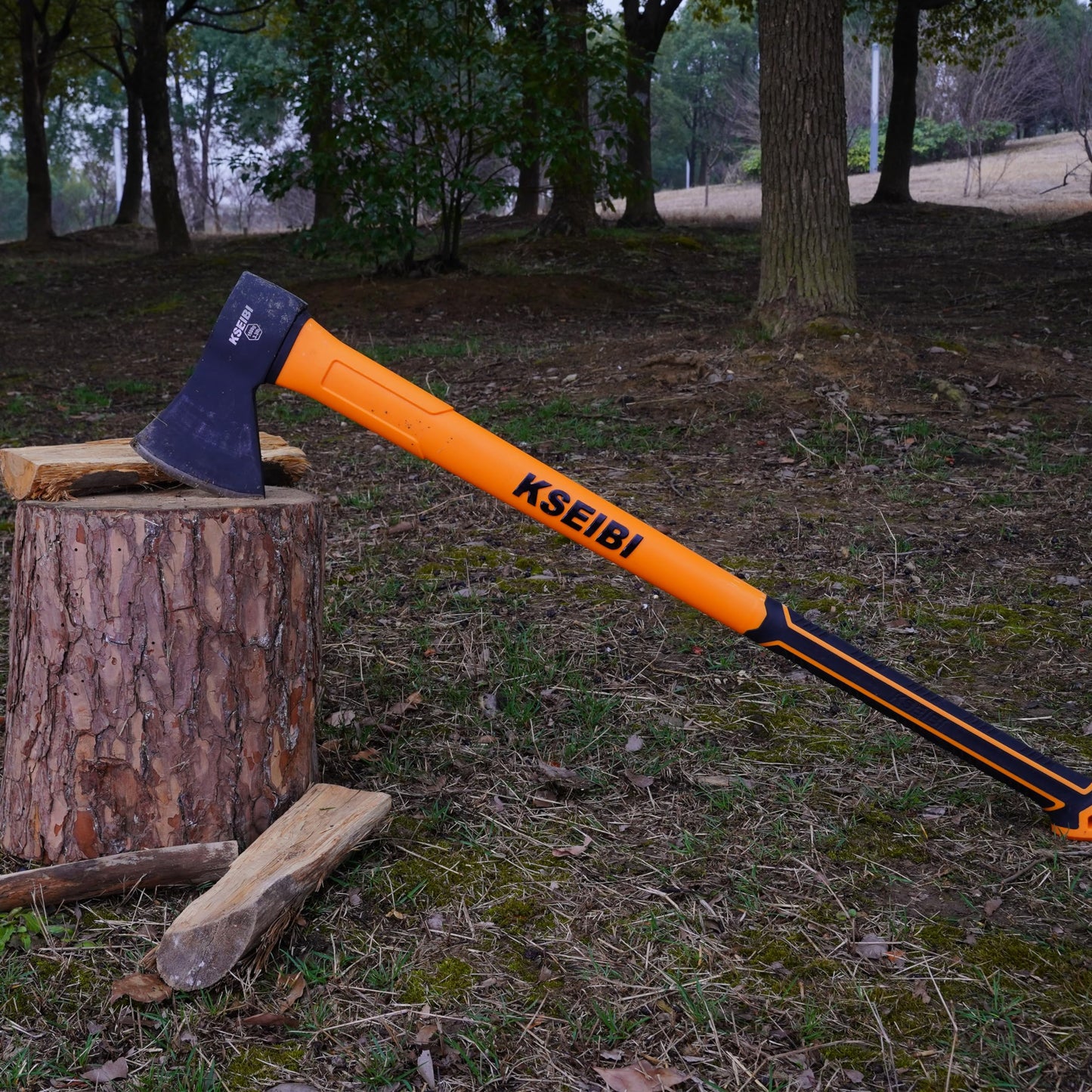 KSEIBI Wood Axe, Small Outdoor Camp Hatchet for Splitting and Kindling Wood, Forged Steel Blade with Anti-Slip and Shock Reduction Handle Great Throwing Axes and Hatchets (Modern)